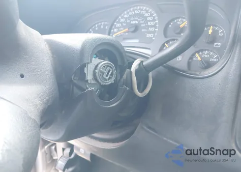 2005 Chevrolet Silverado 1500 Ls из США, поврежденный, VIN 2GCEC13T851333177